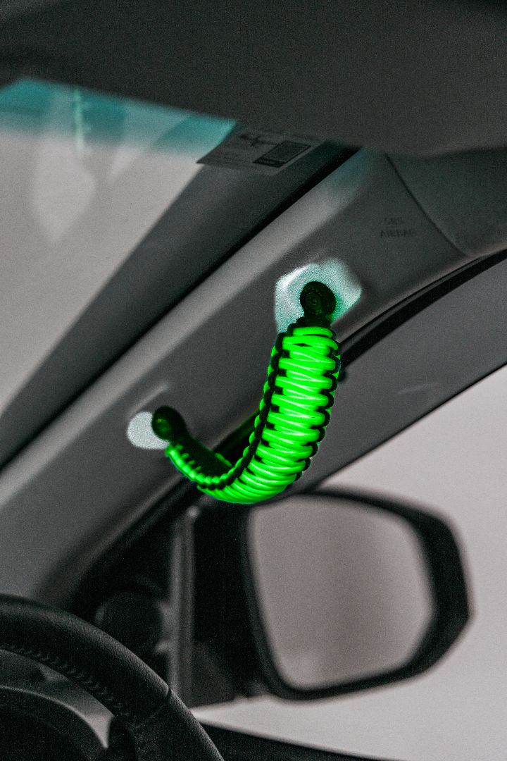 Glowing reflected Paracord Handles - Pair