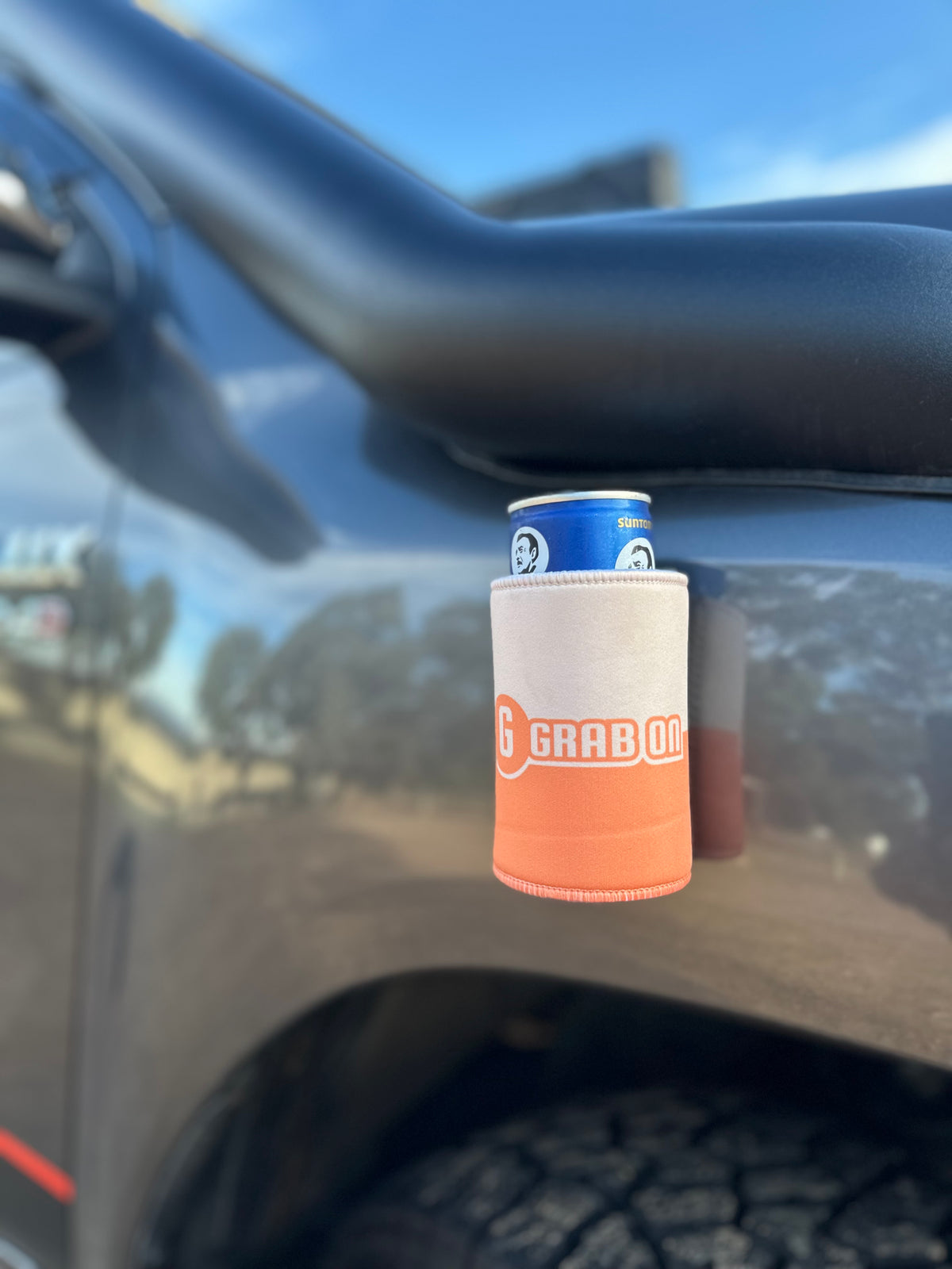 Magnetic stubby holder