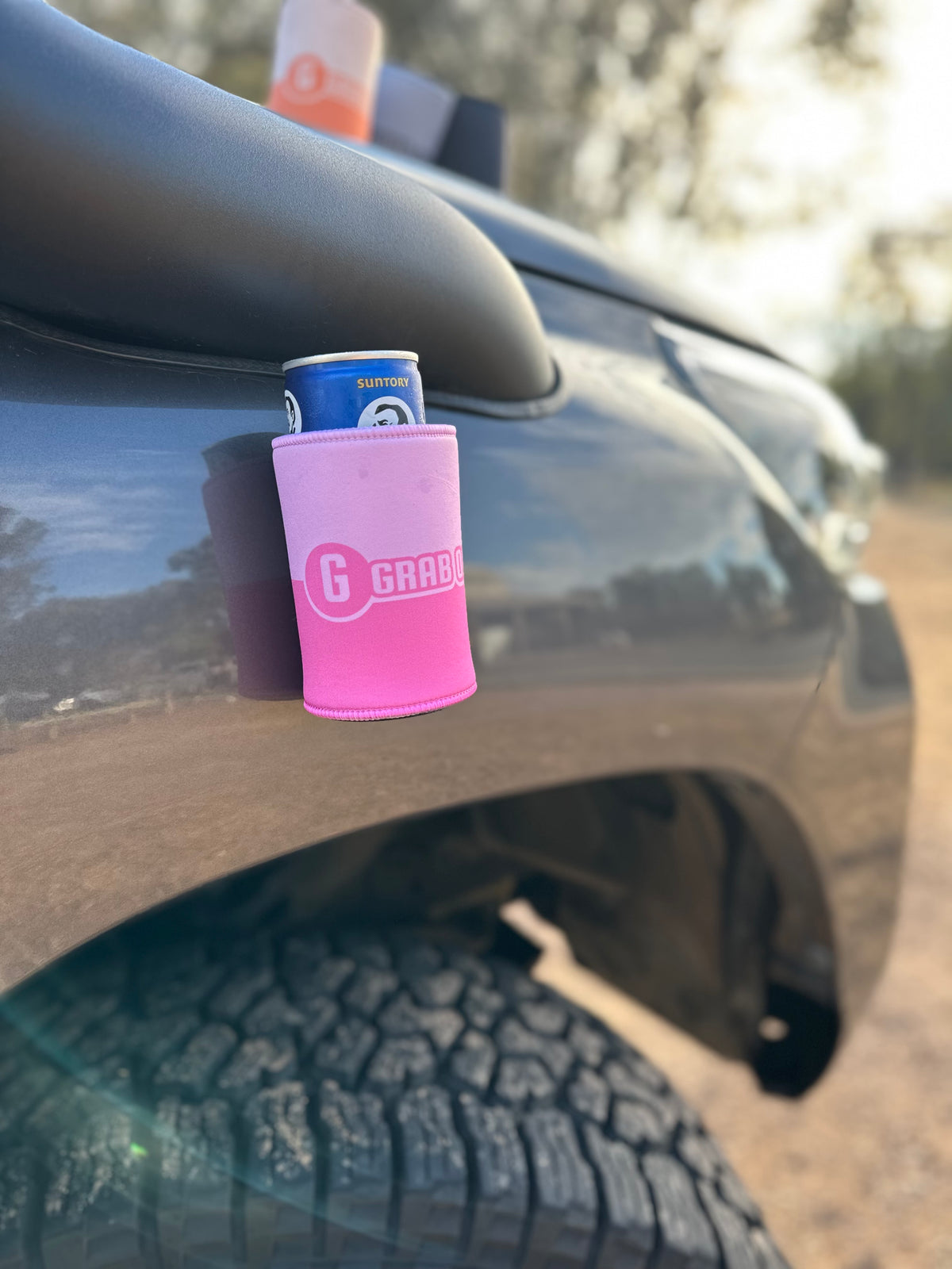 Magnetic stubby holder