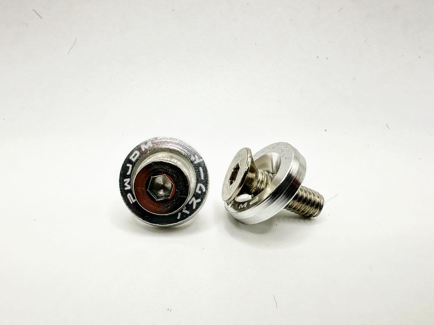 Grip & Tyre Deflator Kit