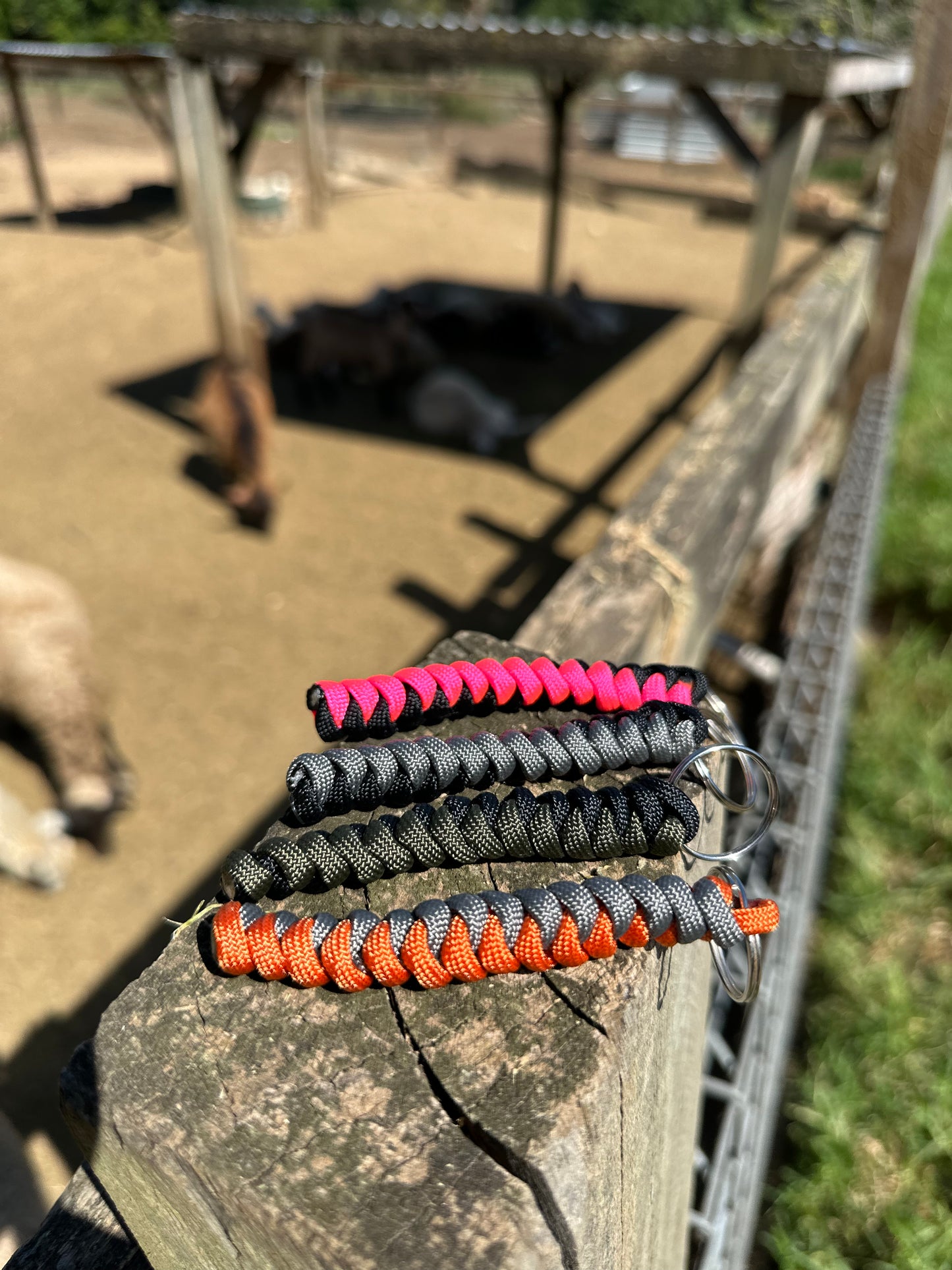 Snake paracord keyring